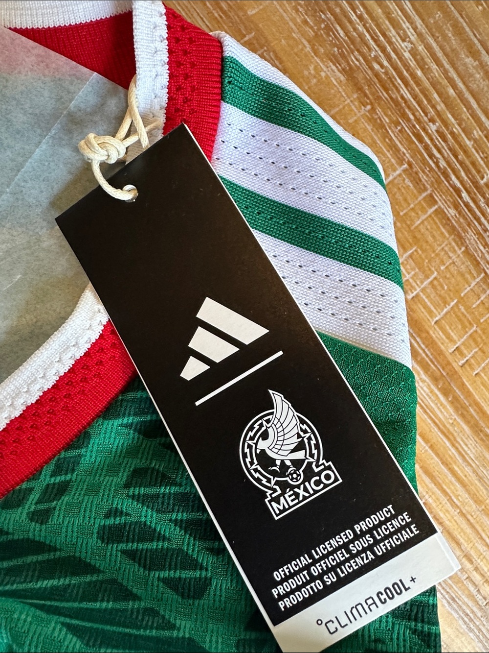 Authentic Adidas Green Mexico Aztec-Pattern Soccer Jersey with White Accents - Picture 8 of 8